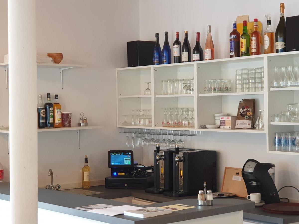 Hotel - Restaurant - Bar Saint Avit L Hotel Des Tchoumjeu لورد المظهر الخارجي الصورة
